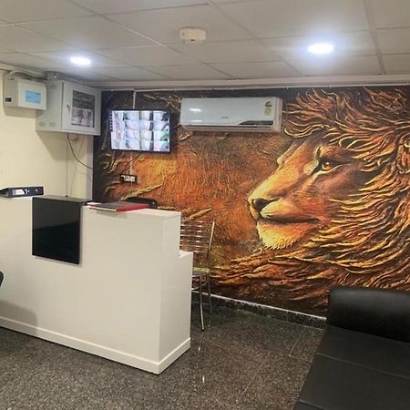 Hotel Yellow Saffron Delhi  Exterior photo